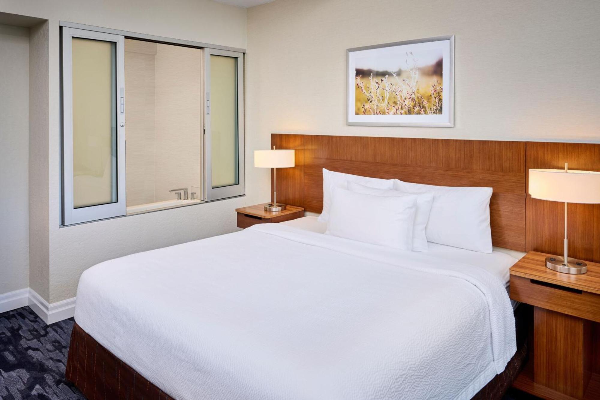 Fairfield Inn & Suites By Marriott Ottawa Kanata Екстериор снимка