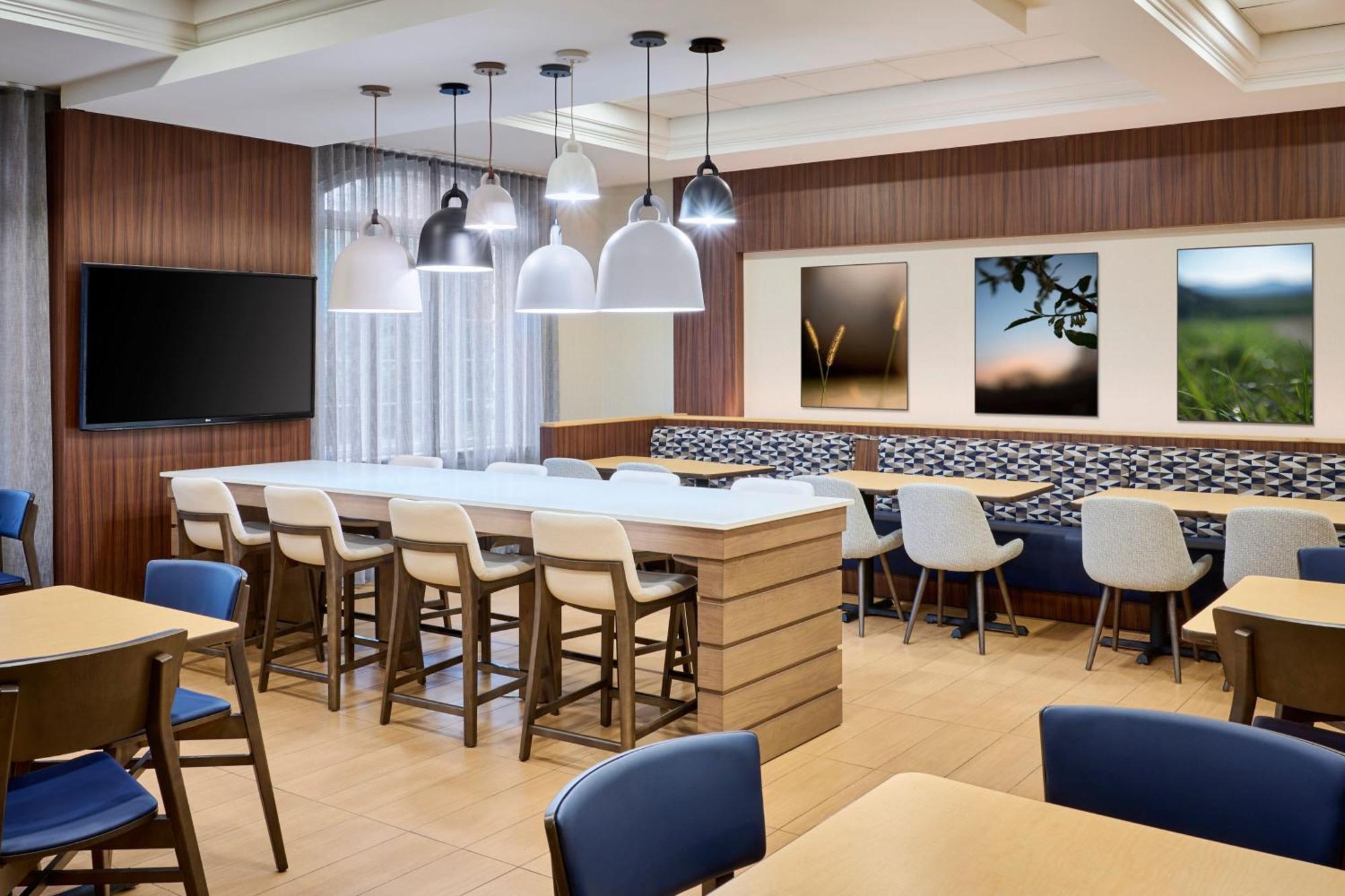 Fairfield Inn & Suites By Marriott Ottawa Kanata Екстериор снимка