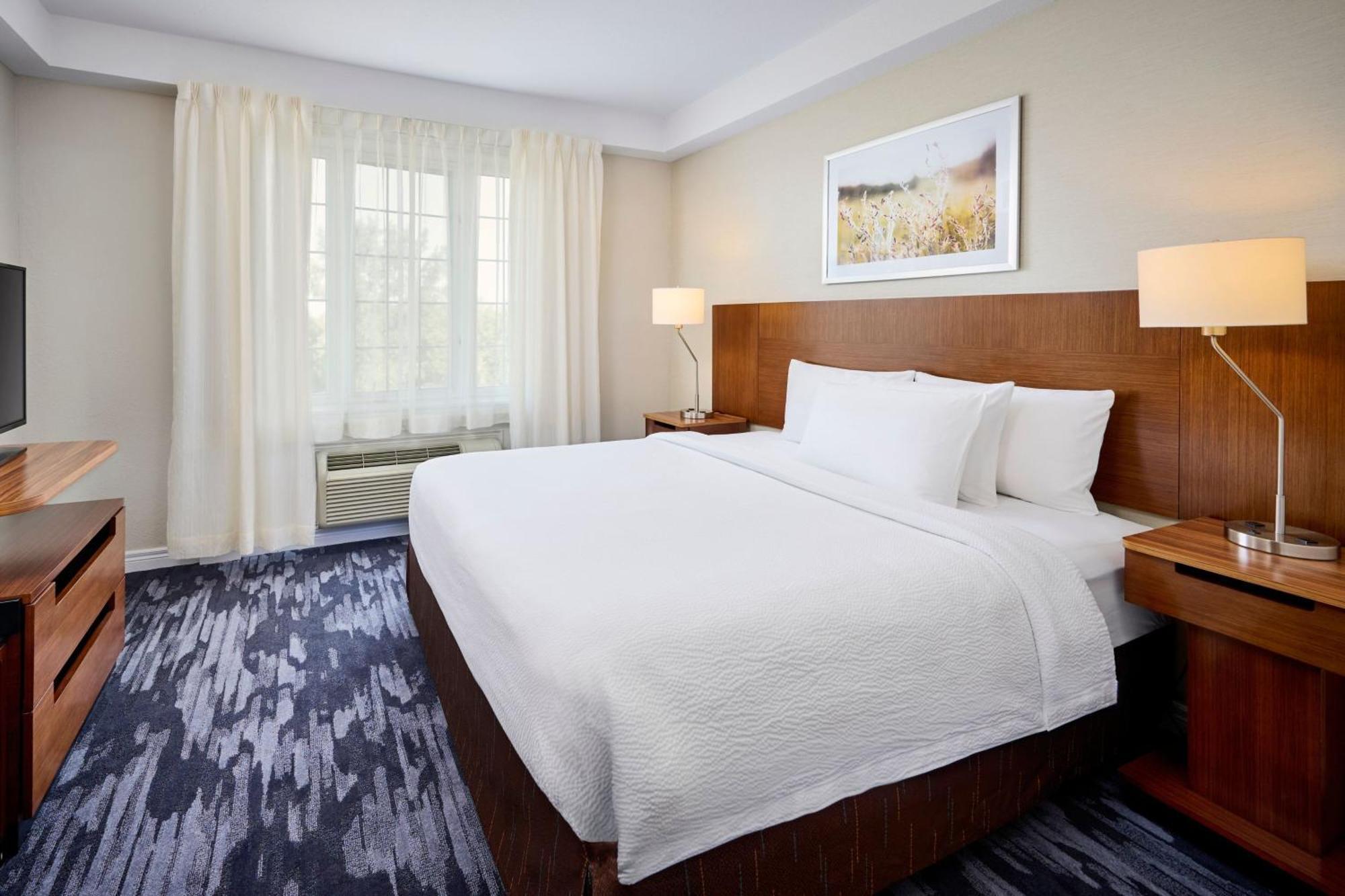 Fairfield Inn & Suites By Marriott Ottawa Kanata Екстериор снимка