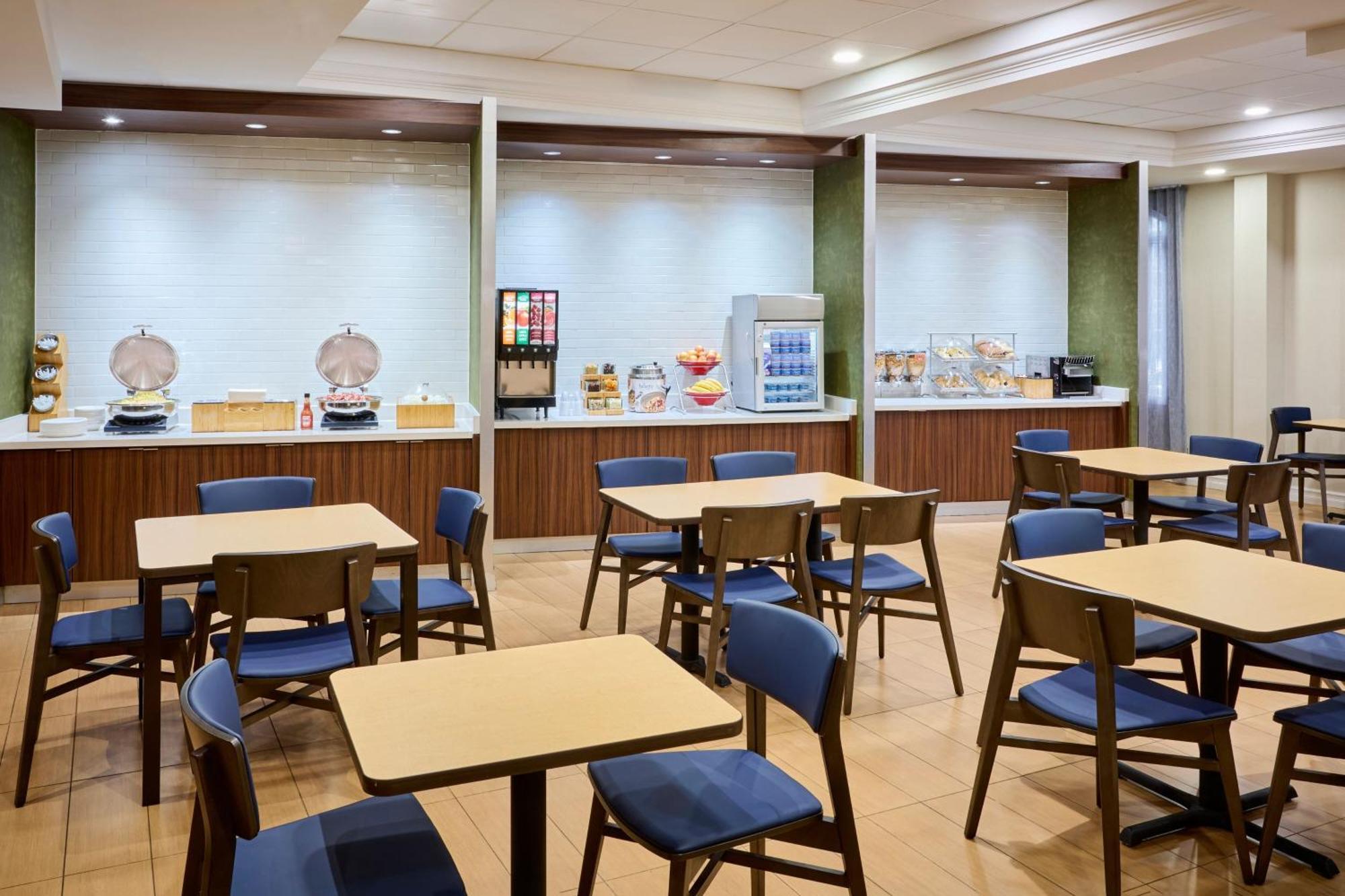 Fairfield Inn & Suites By Marriott Ottawa Kanata Екстериор снимка