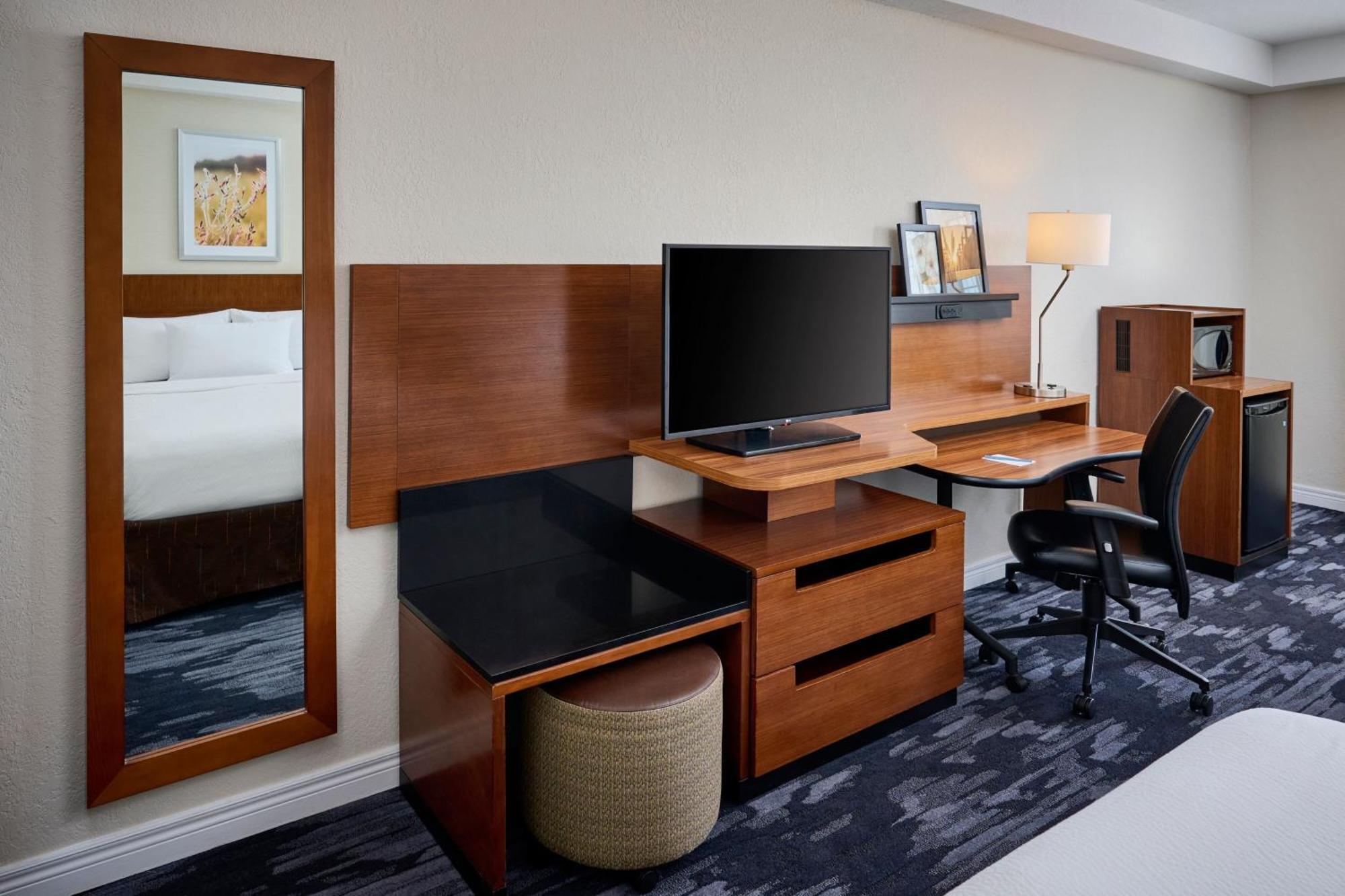 Fairfield Inn & Suites By Marriott Ottawa Kanata Екстериор снимка