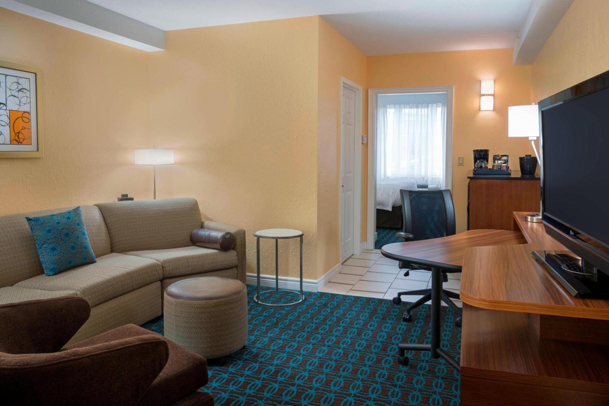 Fairfield Inn & Suites By Marriott Ottawa Kanata Екстериор снимка