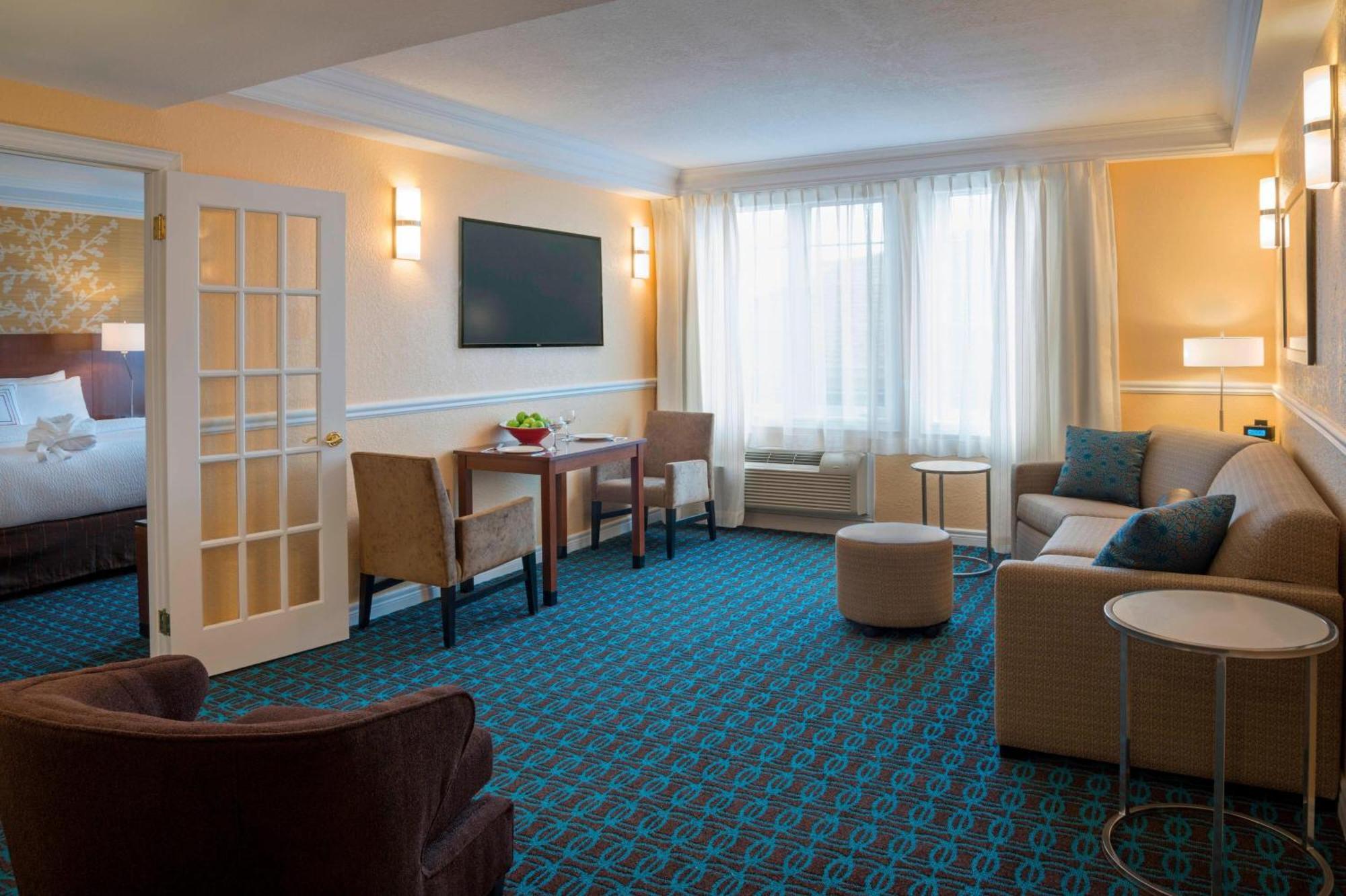 Fairfield Inn & Suites By Marriott Ottawa Kanata Екстериор снимка