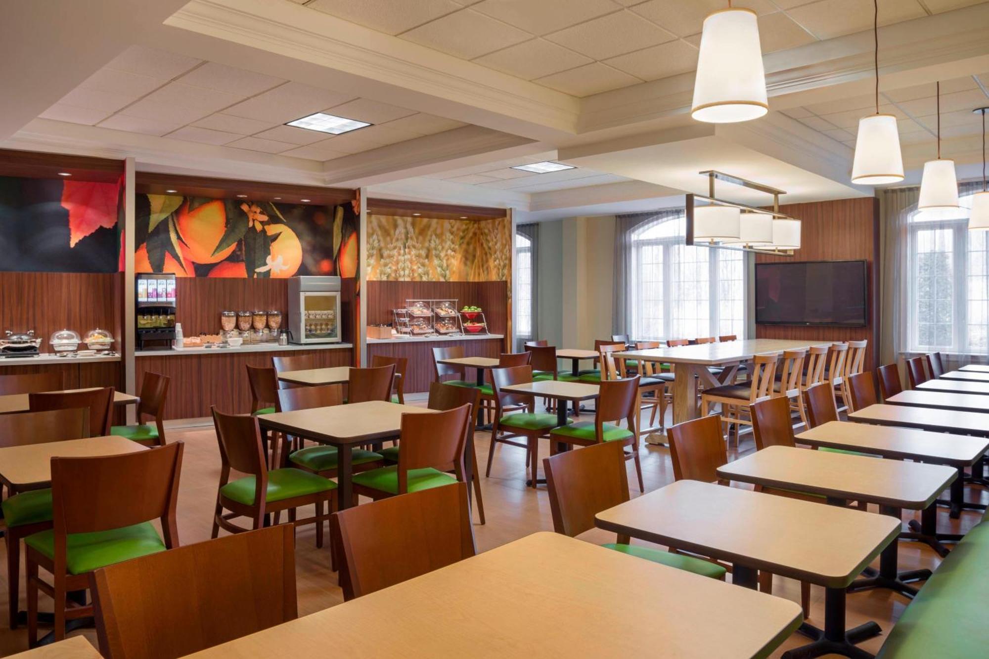 Fairfield Inn & Suites By Marriott Ottawa Kanata Екстериор снимка